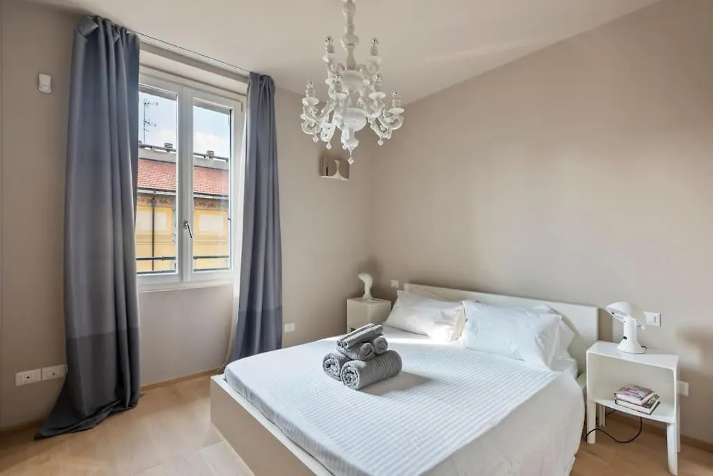 Easylife - Stylish Design Apartment In Fashion District Milan Italy